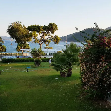 Апартаменты 3+1 Luxury Seafront Duplex W/pool In Fethiye