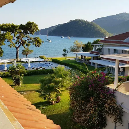 3+1 Luxury Seafront Duplex W/pool In Fethiye Göcek